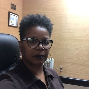 Meet your Posher, Denise